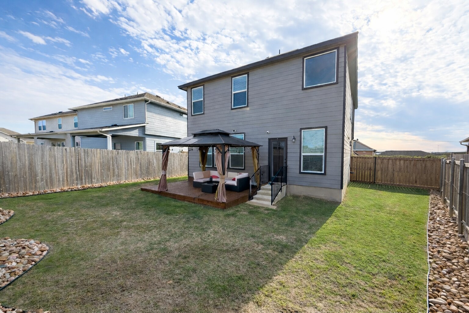 Building Photo - 708 Yellow Ribbon Trl