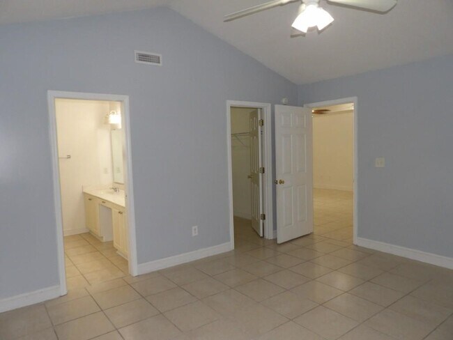 Building Photo - 5040 Capulet Cir