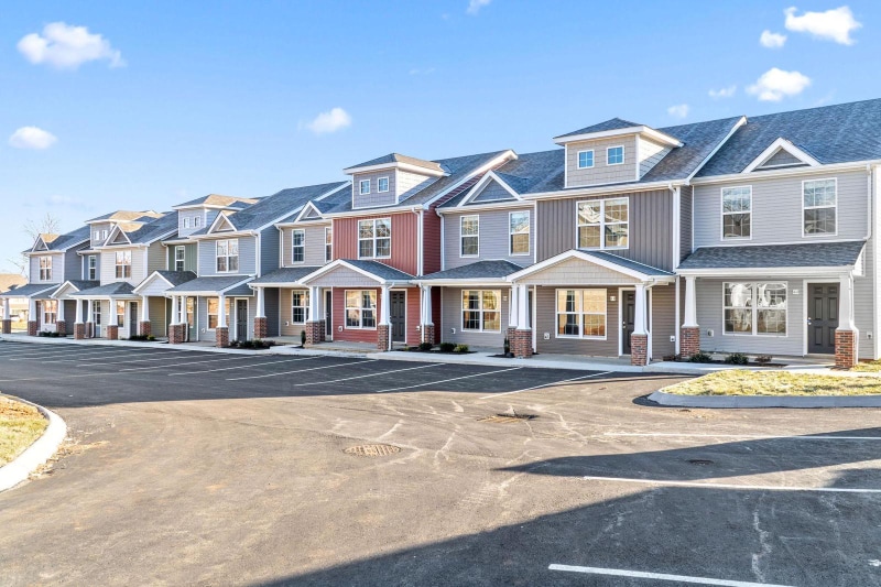 Building Photo - 645 Stowe Ct