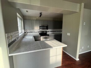 Building Photo - 3024 W Villard St