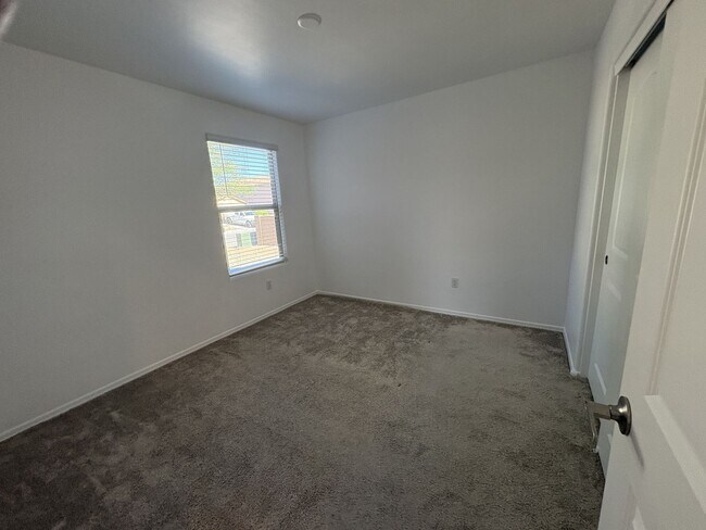 Building Photo - Beautiful Eastside Tucson  rental