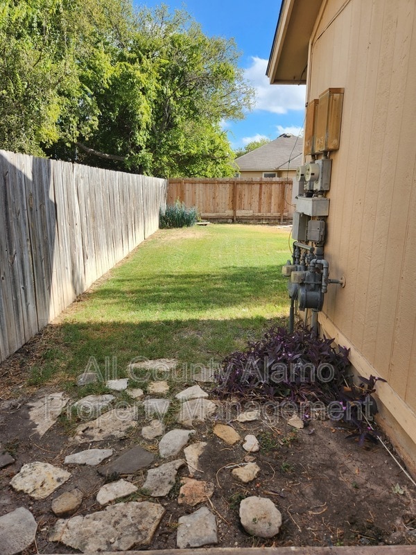 Building Photo - 3443 Ridge Smoke