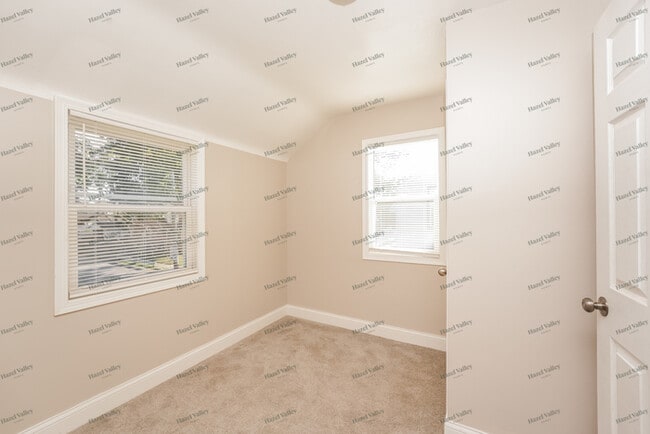 Building Photo - 12522 Crossburn Ave