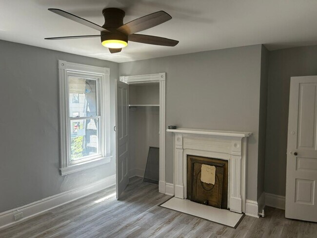Building Photo - 1811 Jancey St