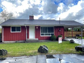 Building Photo - 2 Bdrm, 1 bath, 832sf home in Spanaway