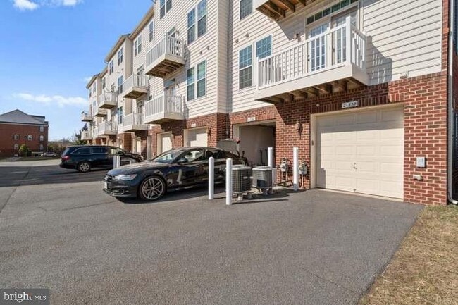 Building Photo - 21552 Romans Dr