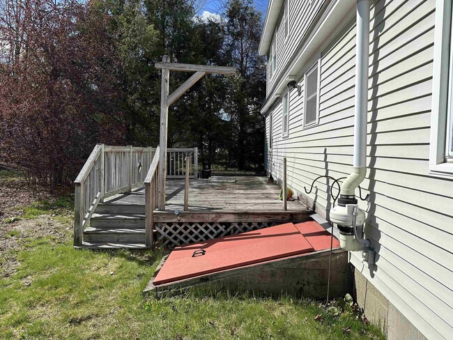 Building Photo - 15 Goen Rd