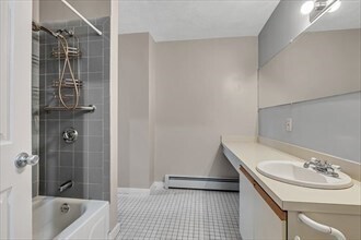 Building Photo - 20 Camelot Dr