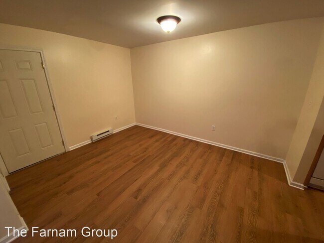 Building Photo - 1 br, 1 bath House - 63 Glade Street A2