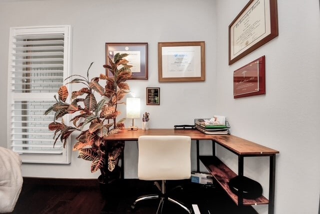 Building Photo - 1410 Hyde Park Blvd