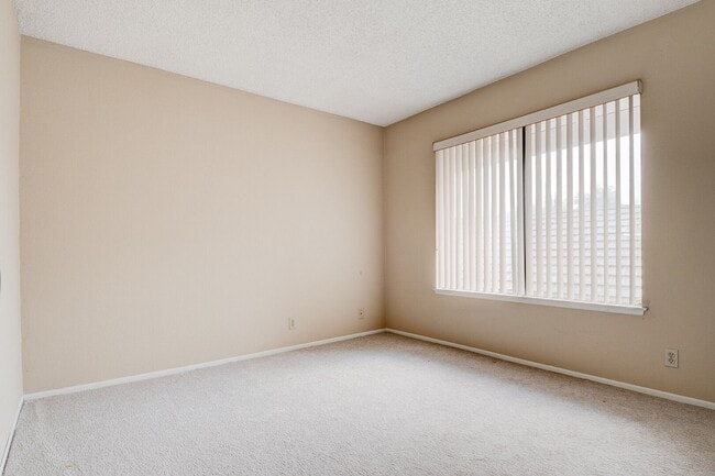 Building Photo - 20 Comanche Cir