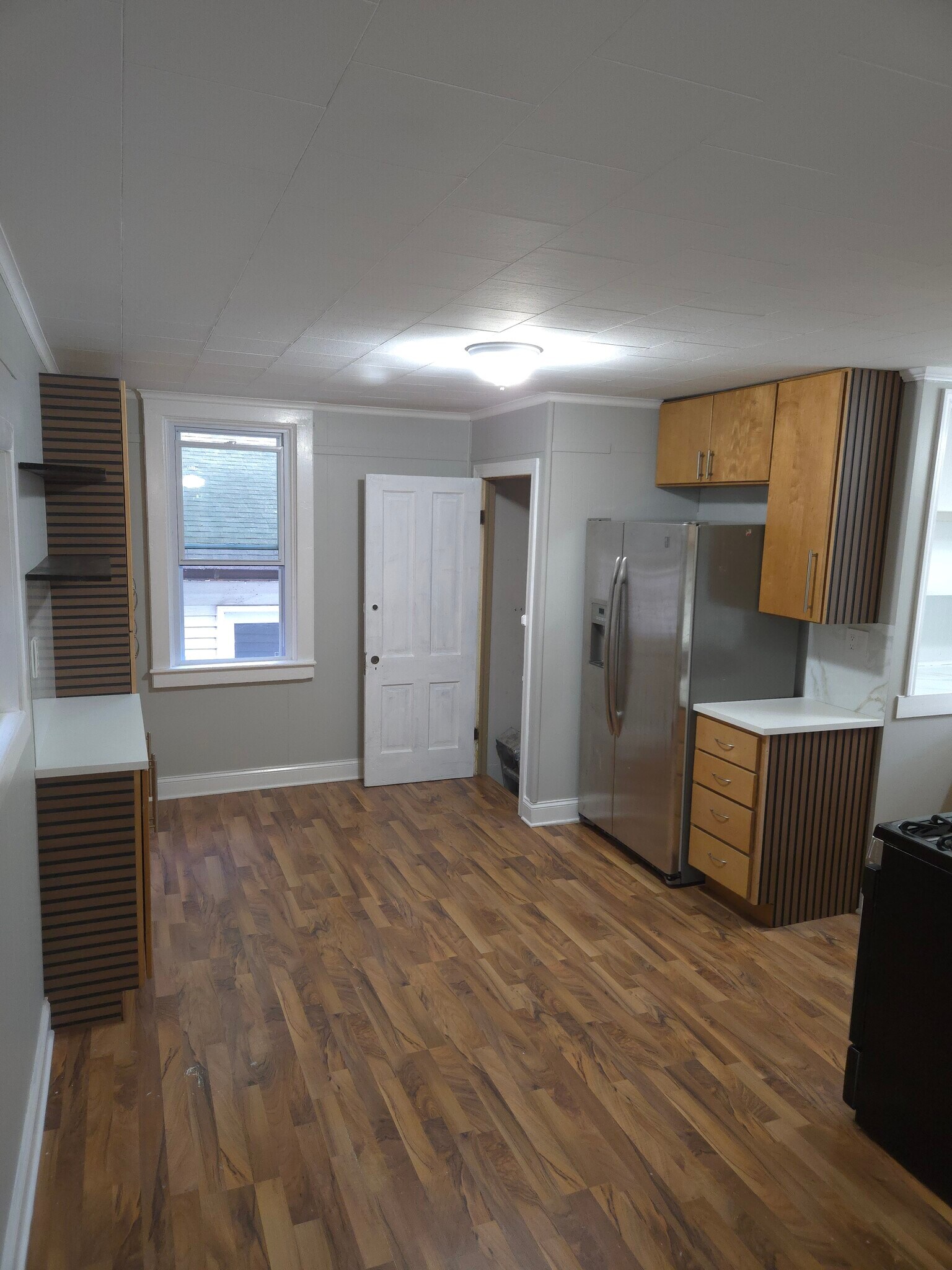 Building Photo - 10906 N Woodstock St