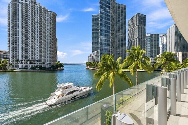 Building Photo - 300 Biscayne Blvd Way