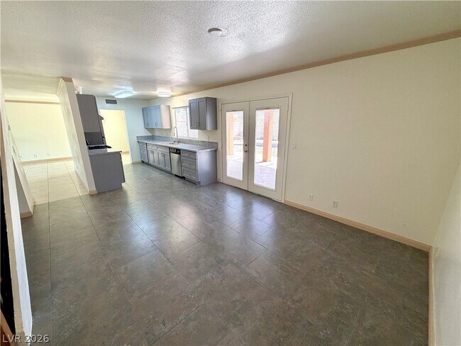 Building Photo - 6969 Mountain Moss Dr