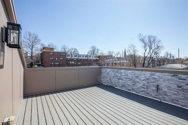 Building Photo - 225 Columbia Ave