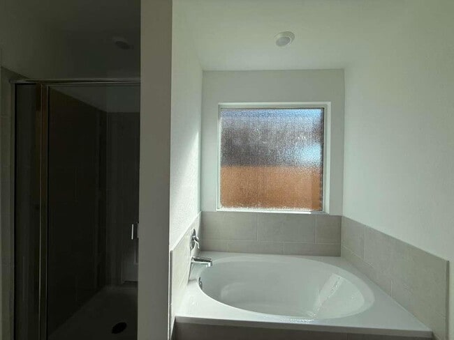 Building Photo - 200 Herald Dr