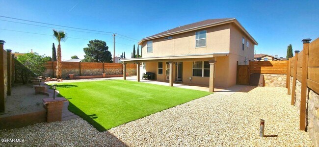 Building Photo - 441 Desert Dandelion St
