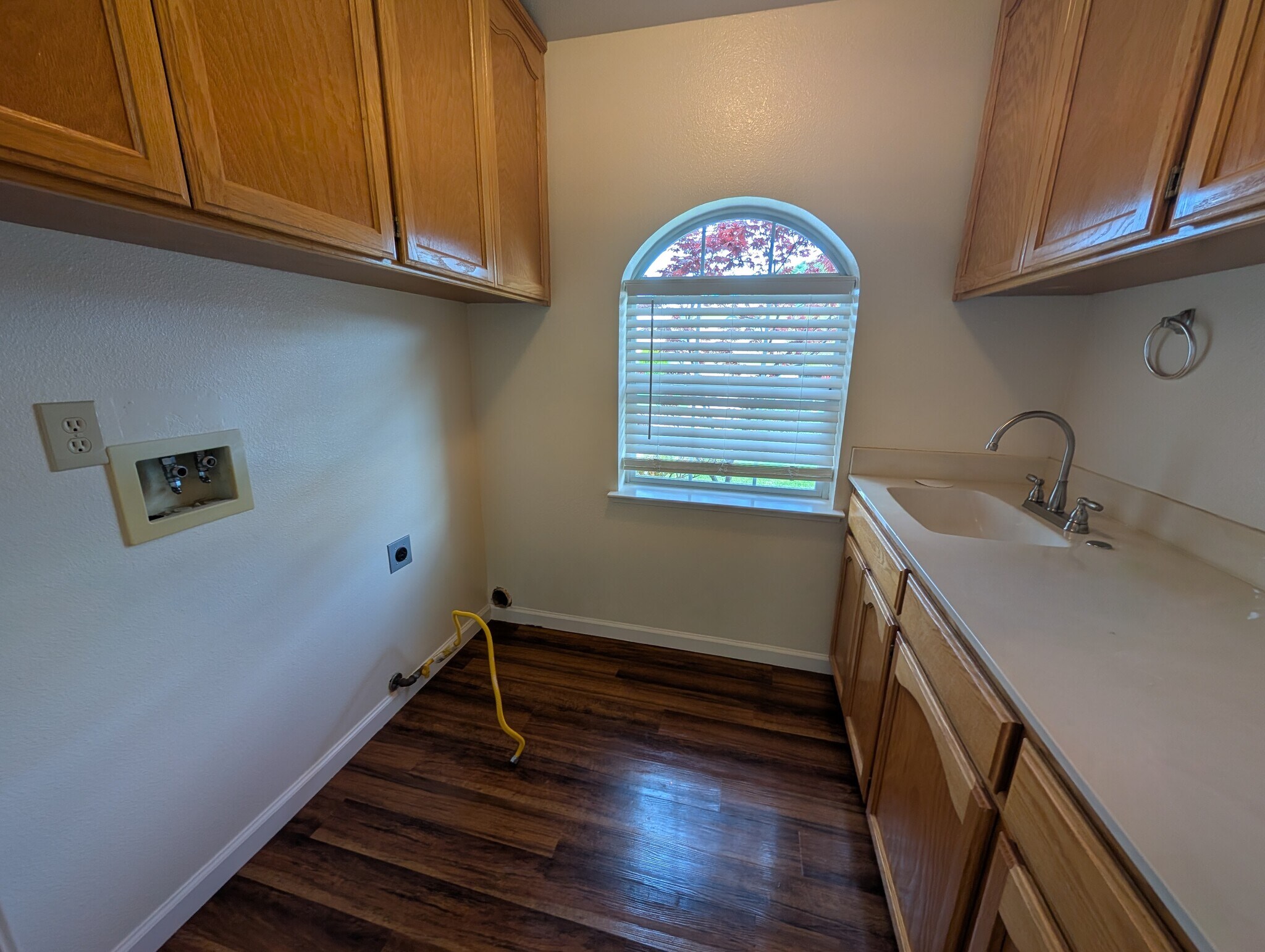 Building Photo - 520 Bobbys Ln