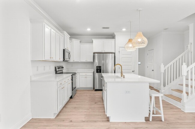 Building Photo - 25 Krewe Cir
