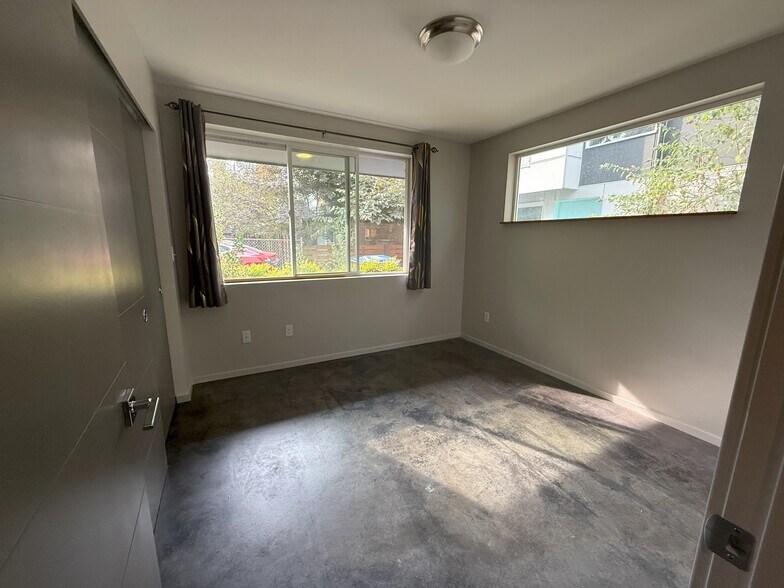 1st floor bedroom - 5007 Renton Ave S