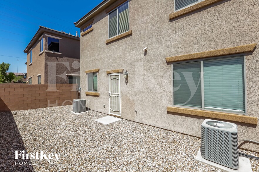 Building Photo - 677 Calamus Palm Pl