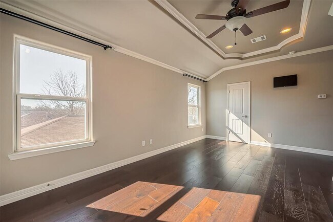 Building Photo - 4307 Hershe St