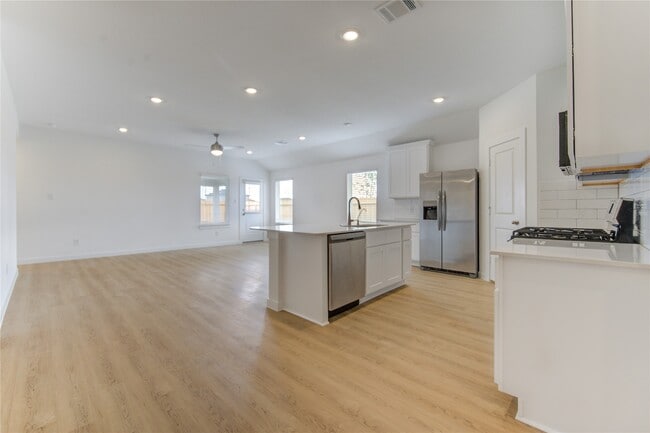 Building Photo - 9047 Rose Water Trl