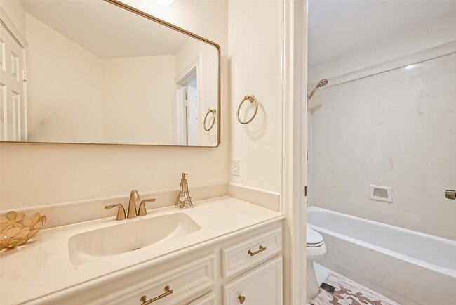 Building Photo - 13719 Ashley Run