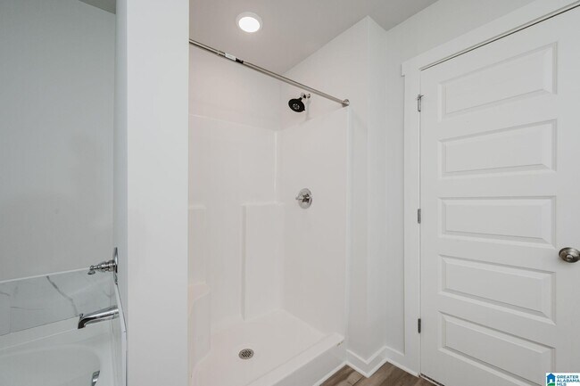 Building Photo - 501 Polo Way