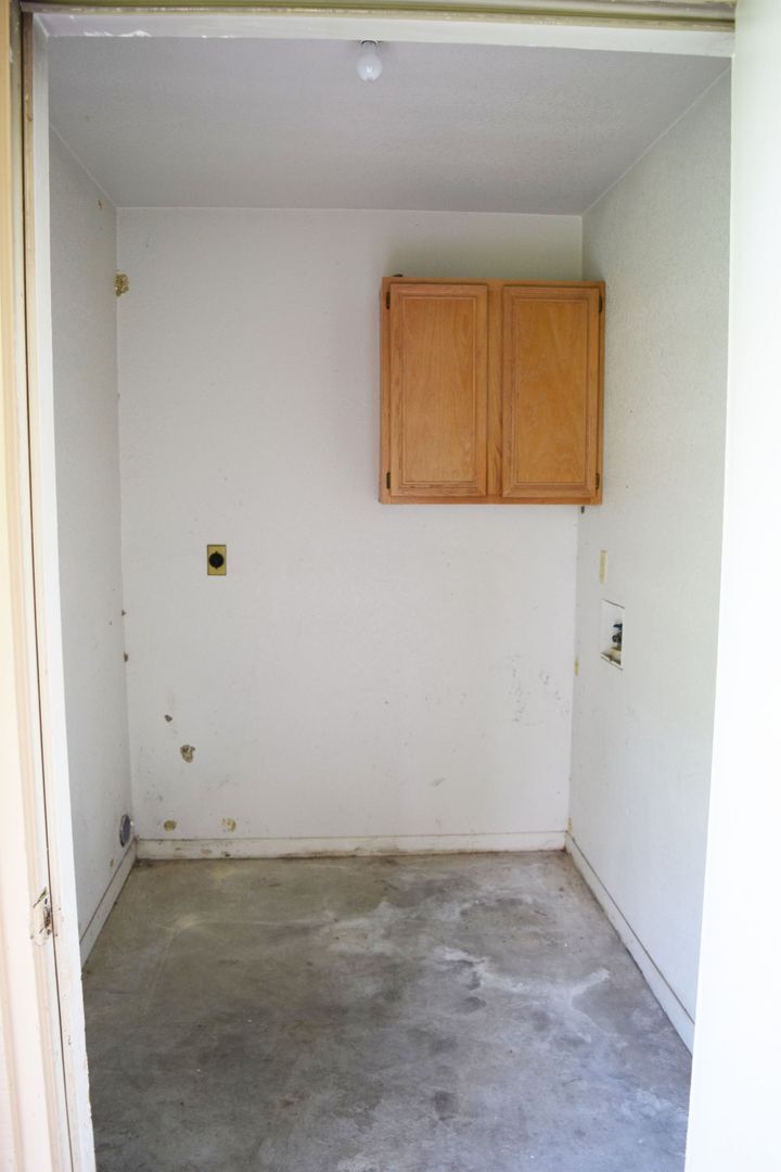 Building Photo - 1210 Monroe Loop