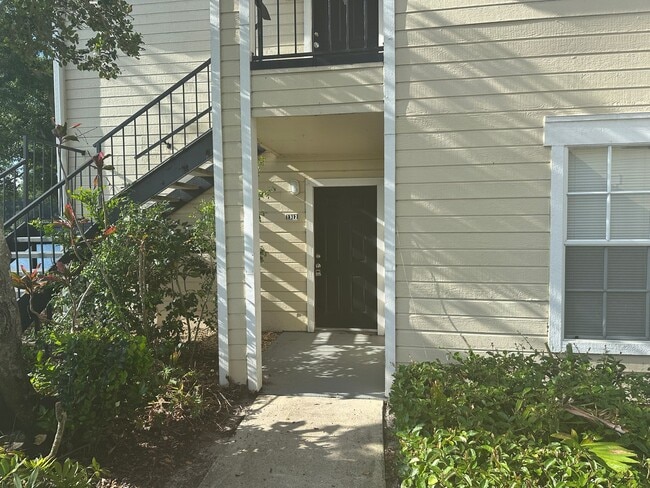 Building Photo - 2 bedroom  2 Bathroom in Orlando