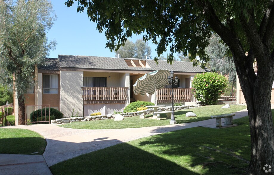 Rollingwood Apartments 1901 E Amar Rd West Covina CA 91792