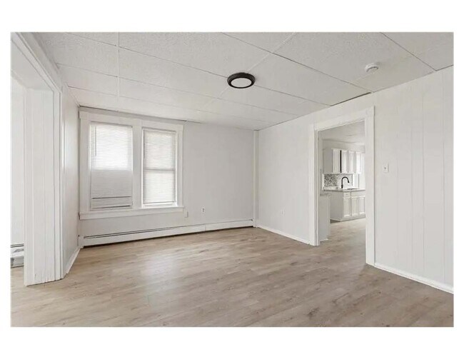 Building Photo - 411 Rathbun St