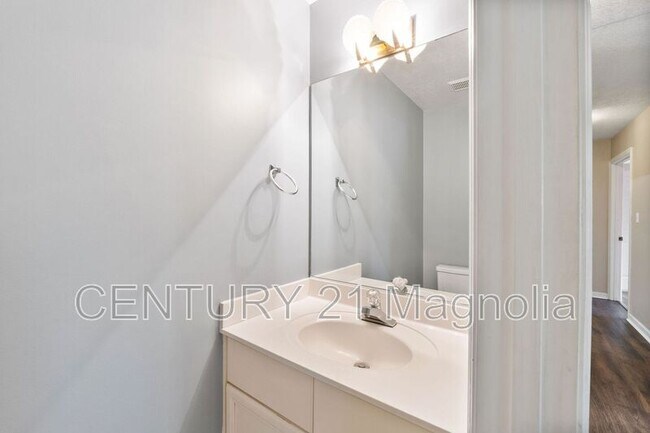 Building Photo - 928 Hunting Horn Wy