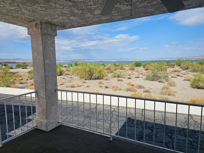 Building Photo - Unfurnished Long Term