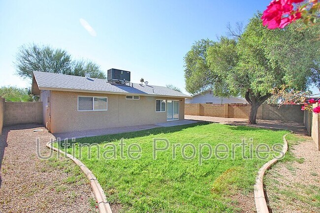Building Photo - 5520 W Alice Ave