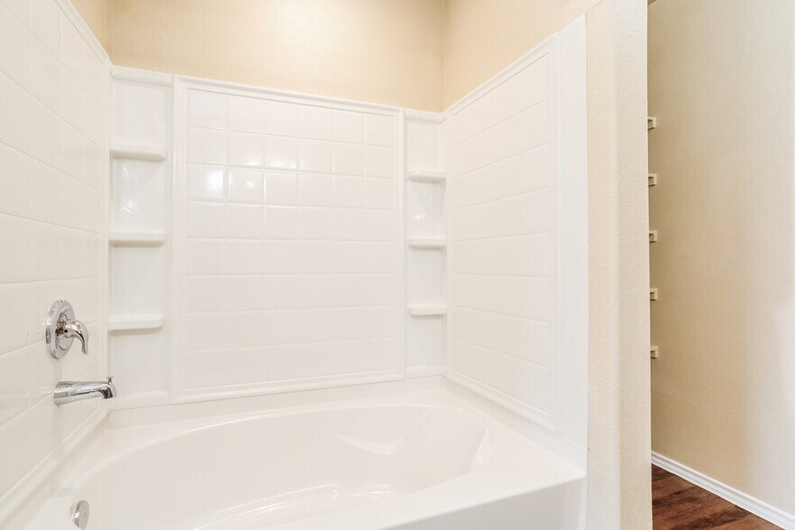 Building Photo - 15419 Rancho Joya Wy