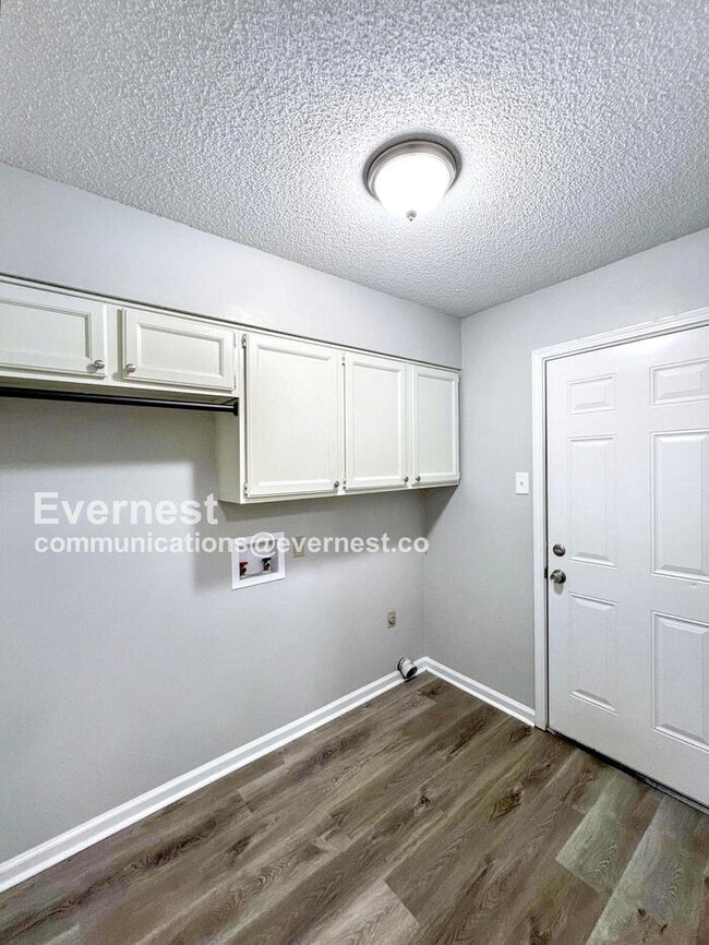Building Photo - 6645 Kirby Trace Cove