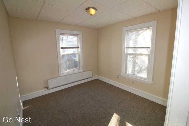 Building Photo - 1058 Forest Ave