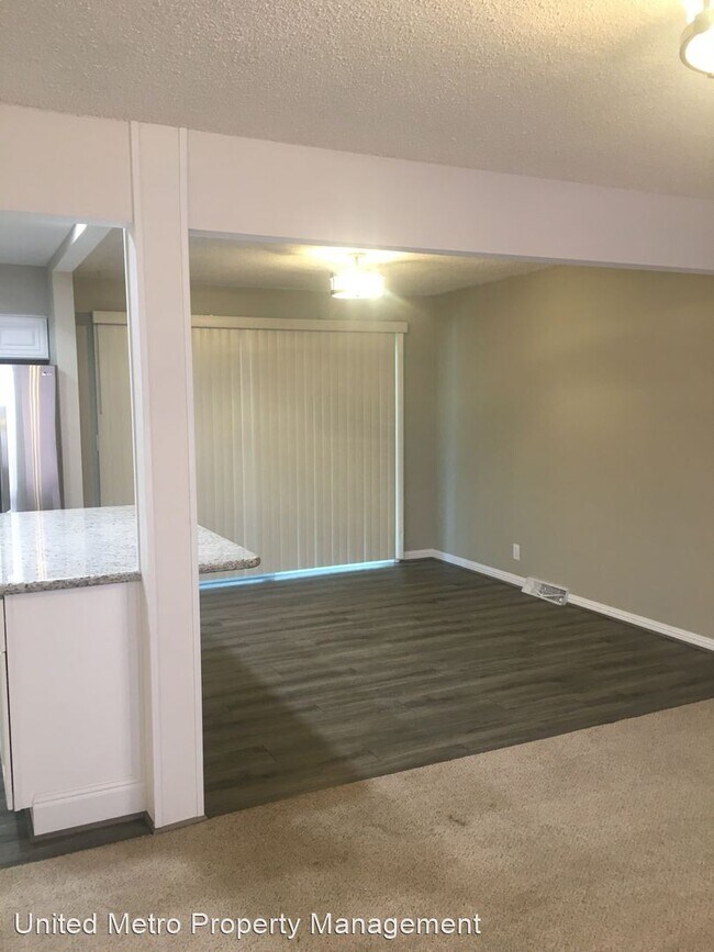 Building Photo - 3 br, 2.5 bath House - 557 Shalimar Drive