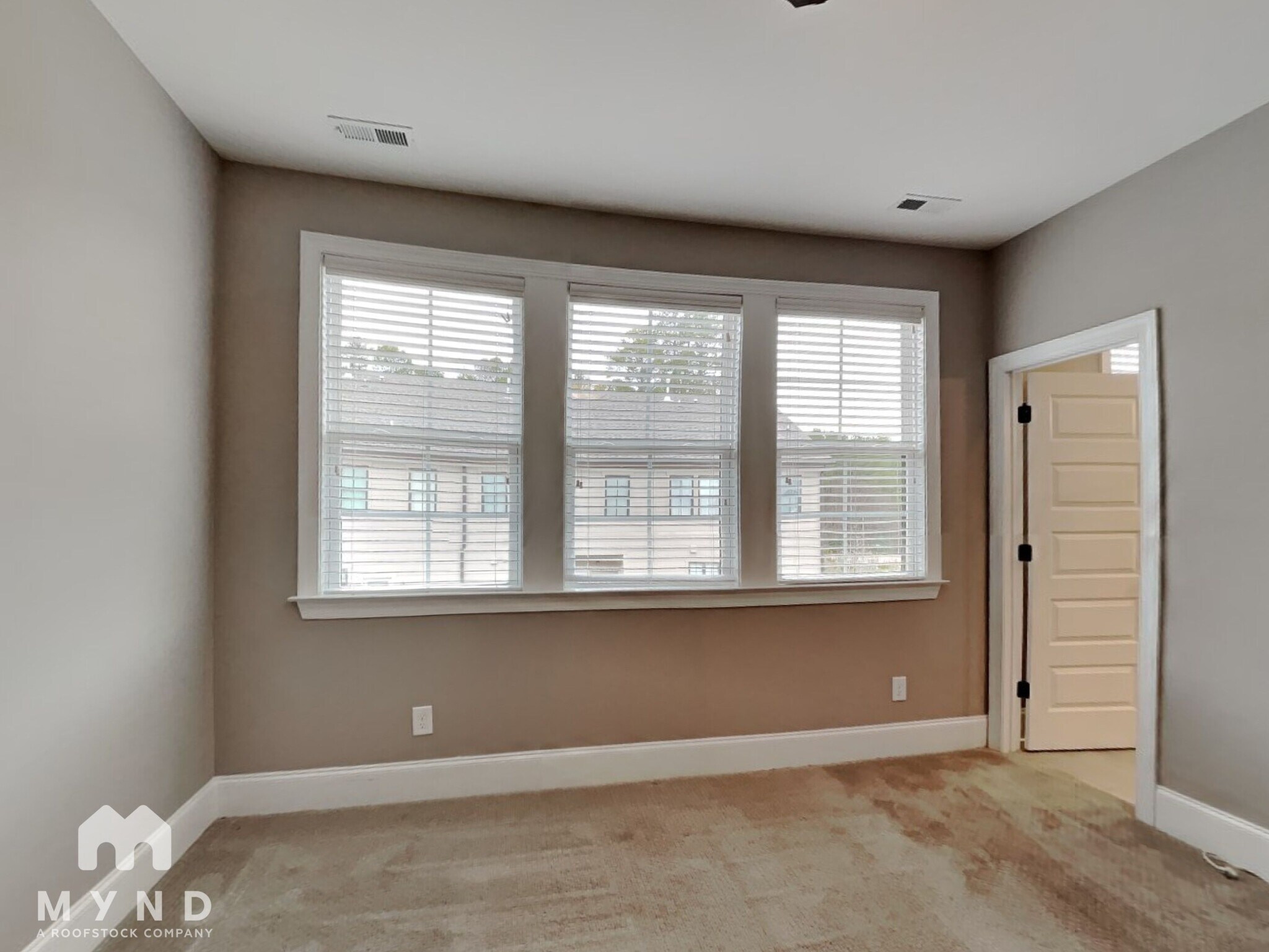 Building Photo - 1607 Bowery Dr