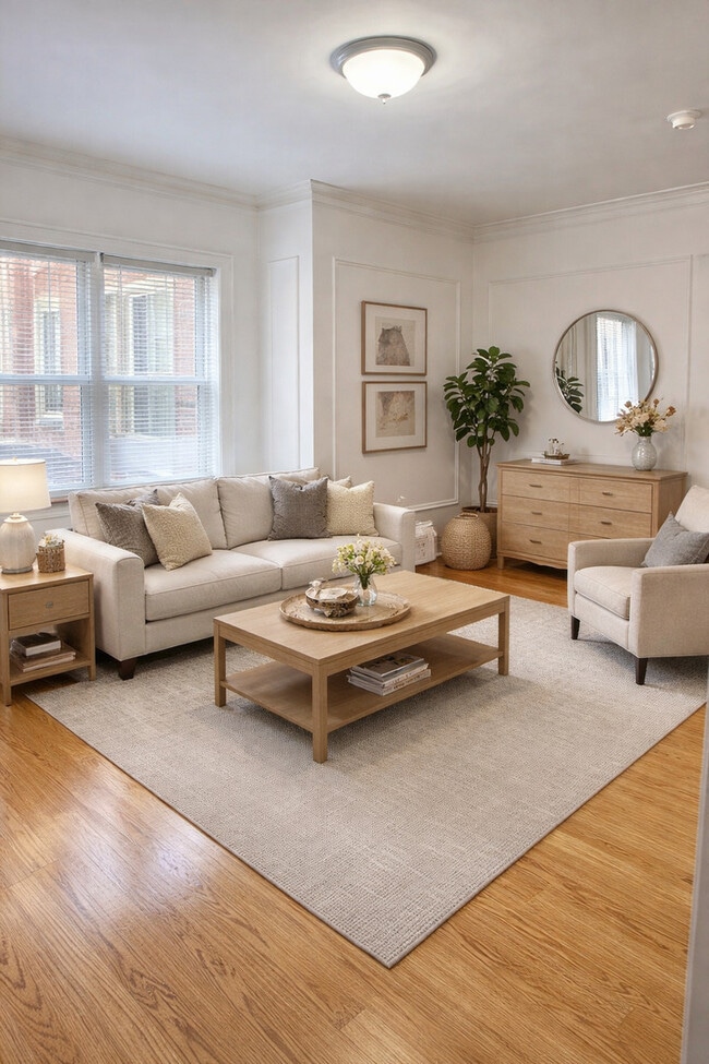 Building Photo - 1724 E 70th St