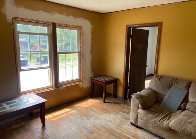 Building Photo - COMING SOON! Investment Property! - $390 M...
