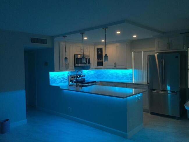 Building Photo - 988 Normandy Trail