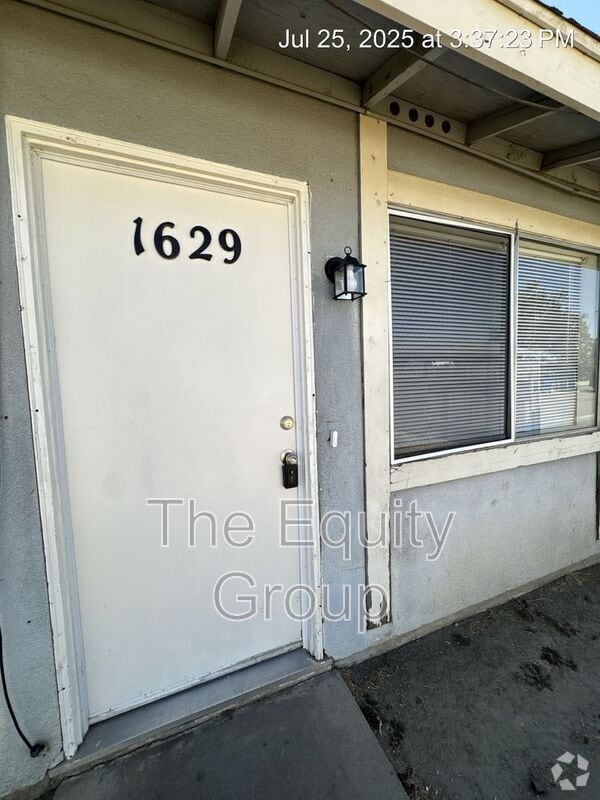 Building Photo - 1629 E Douglas Ave