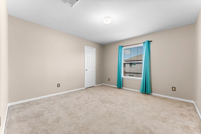 Building Photo - 8338 Loetsch Ridge Way