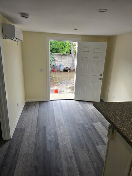 Building Photo - 4336 Lime St