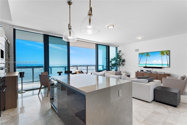 Building Photo - 1451 Brickell Ave