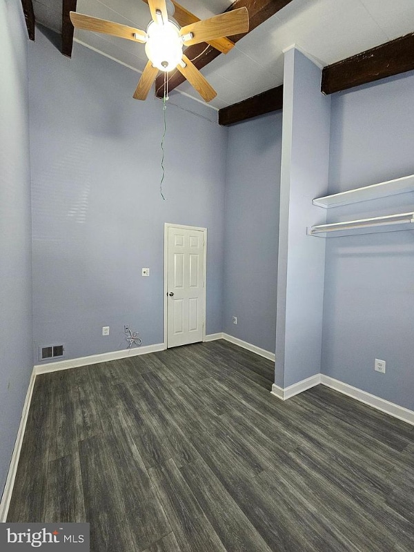 Building Photo - 6020 Regents Park Rd