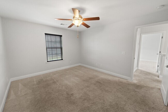 Building Photo - Spacious 5-Bedroom Home in The Palms at New Hampstead with Office & Screened Porch